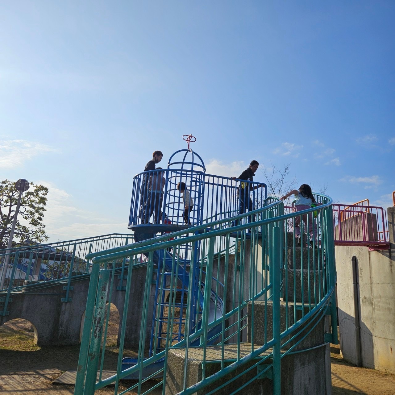 大阪市浪速区の放課後等デイサービスオハナピース大阪日本橋の美原ふるさと公園へお出かけ